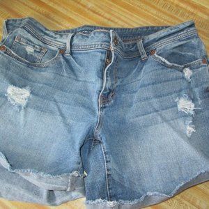 Womens short 12, boyfriend
